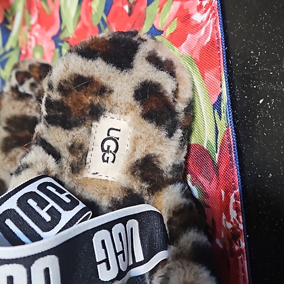 NWOT UGG Leopard Slides - Picture 8 of 10